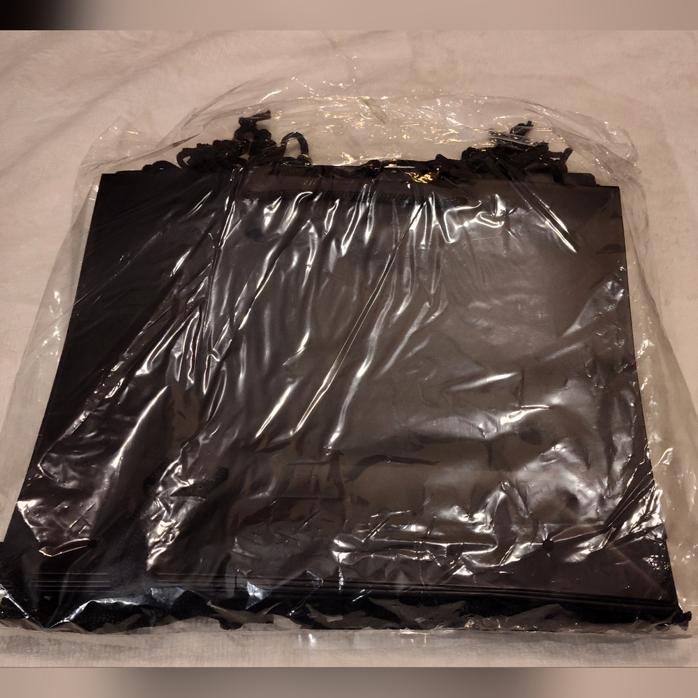 NWT! ULINE Black Matte Gift Bag Set (19ct)